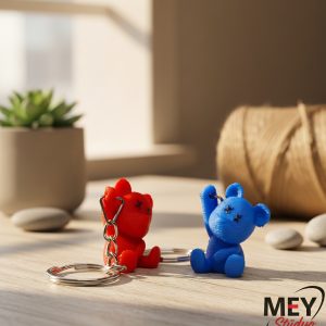 mavi ve kirmizi renkli 3d baski ayicik anahtarlik